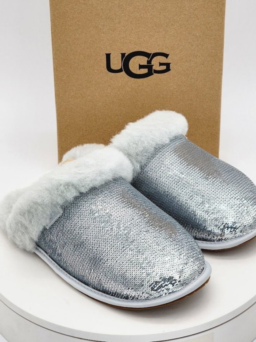 UGG Scuffette II Mirror Ball Silver Sequin Shearling Slippers Women Size 7